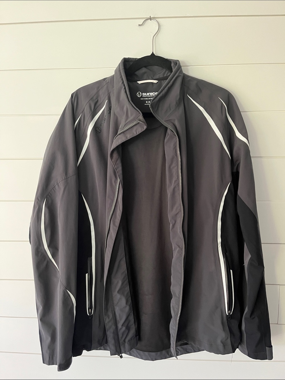 Sunice Men’s Gray Performance Windproof Jacket with White Accents
